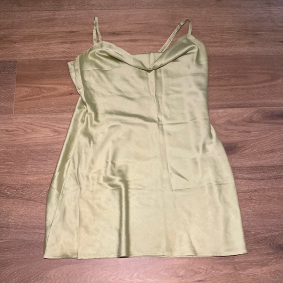HOLLISTER light green satin sheer minidress - Picture 2 of 3
